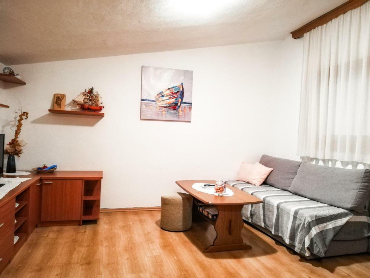 Apartments Branko Стариград-Пакленица Екстериор снимка